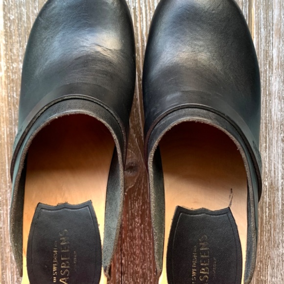 Swedish Hasbeens Slip In Classic Clogs 6 - Picture 4 of 10